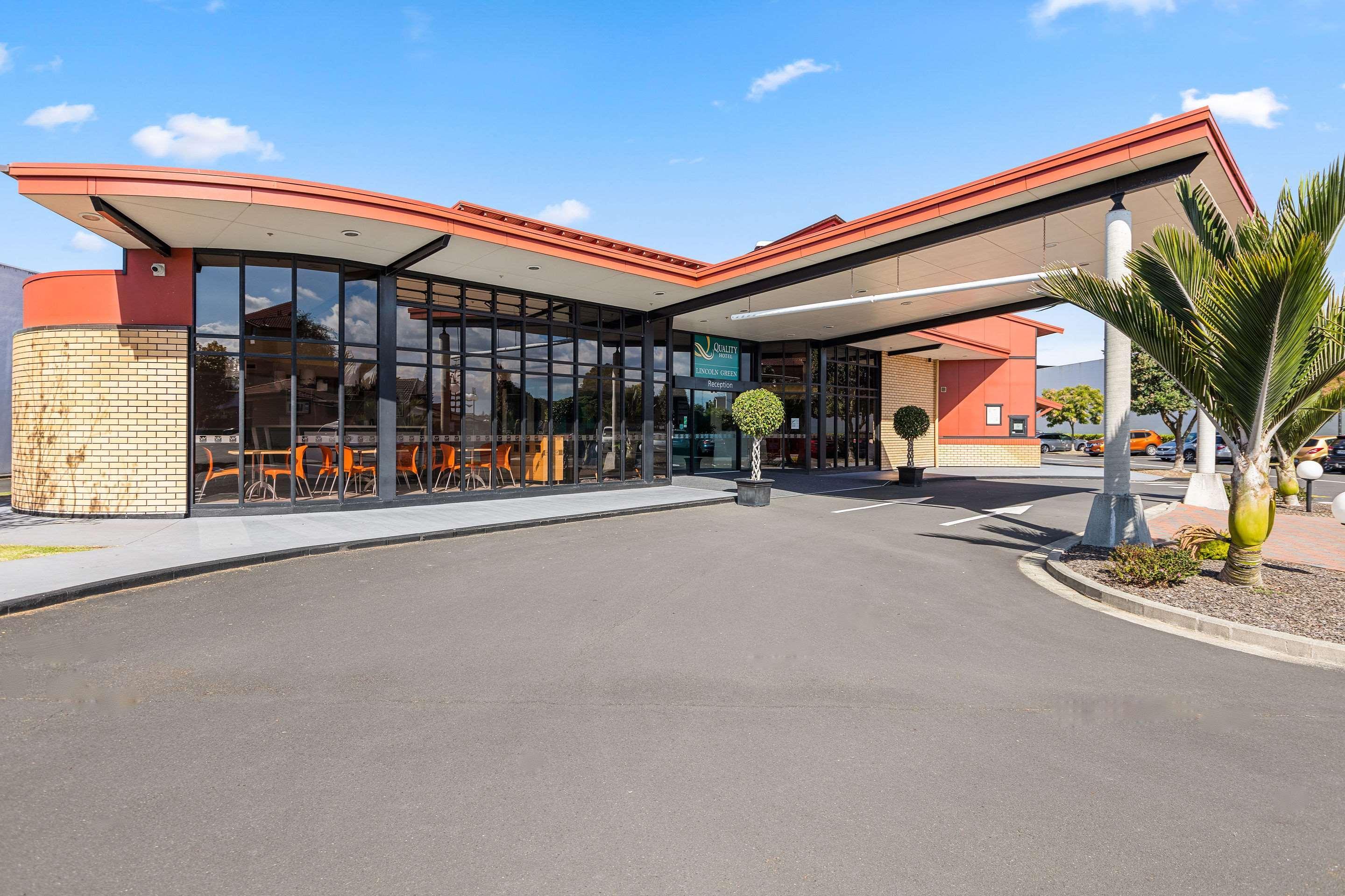 Quality Hotel Lincoln Green Auckland Exterior photo
